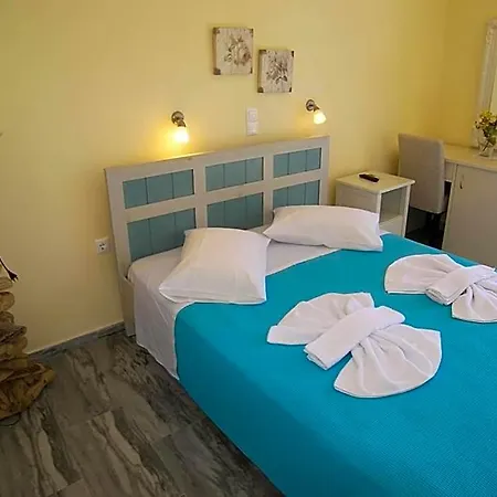 Captain Manolis Hotel 2*